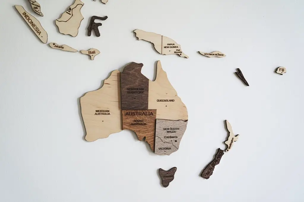 australia map handicraft made of wood
