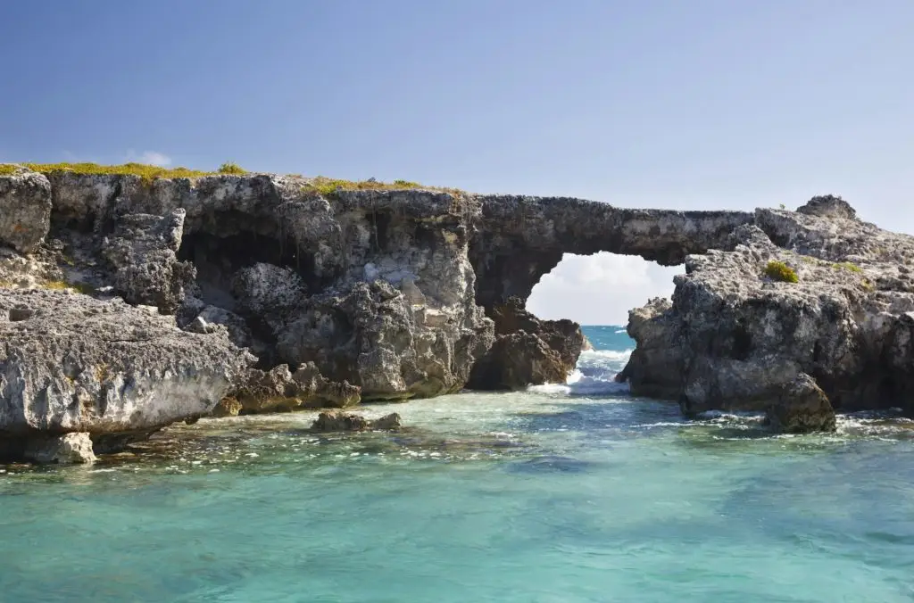 Hell's Gate, Antigua