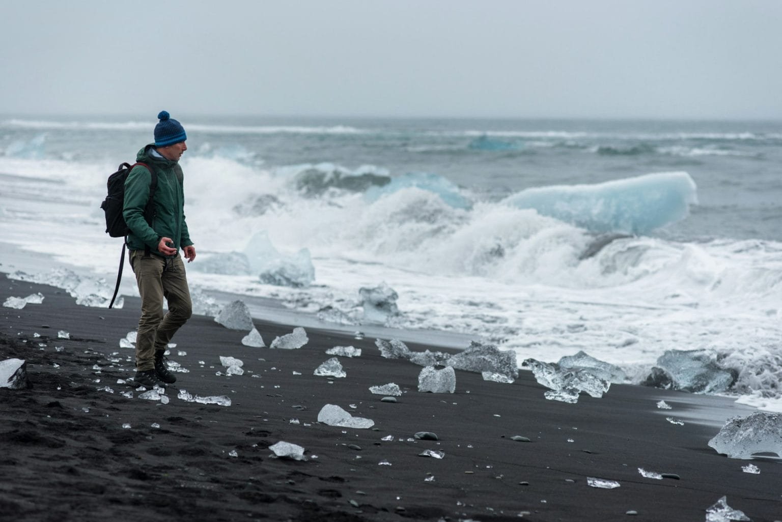 Diamond beach in Iceland on the Atlantic ocean coast. Icebergs from Jokulsarlon glacier lagoon